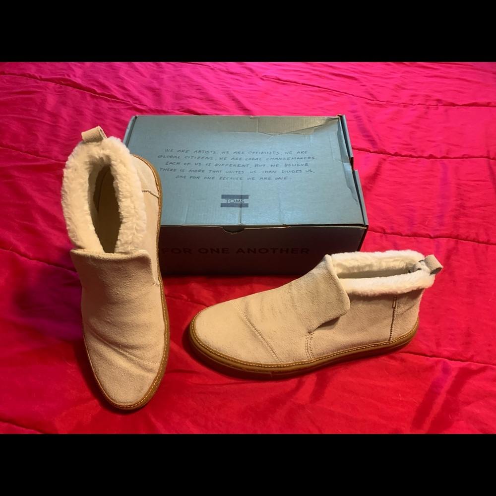 Toms insulated boot shoes size 11